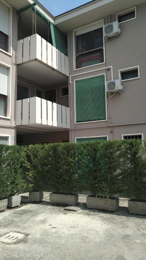 Vicino Al Prato Della Valle Intero Appartamento Parcheggio Facile Di Fronte Padova Ngoại thất bức ảnh